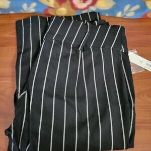 No Boundaries Medium Mid-Rise Flare Stretch Pants